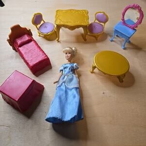 Polly Pocket Disney Princess Dollhouse Castle Furniture Toy Bundle